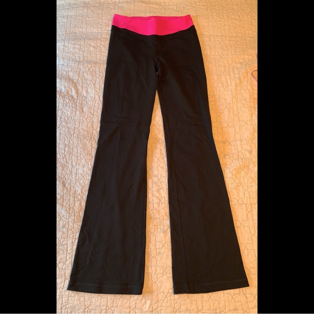 Victoria’s Secret Yoga Pants - Small